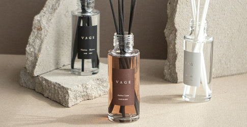 2021年9月1日より、落ち着いたシックなデザインが魅力のVAGE100から、4つの香りが新たに登場